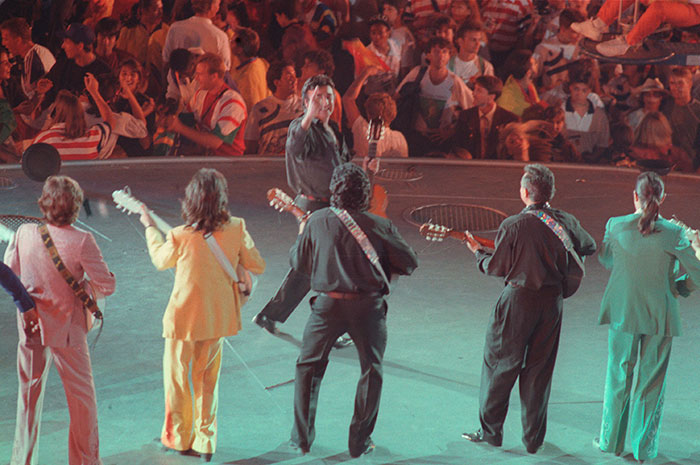 Actuació de Los Manolos a la cerimònia de clausura dels Jocs Olímpics.