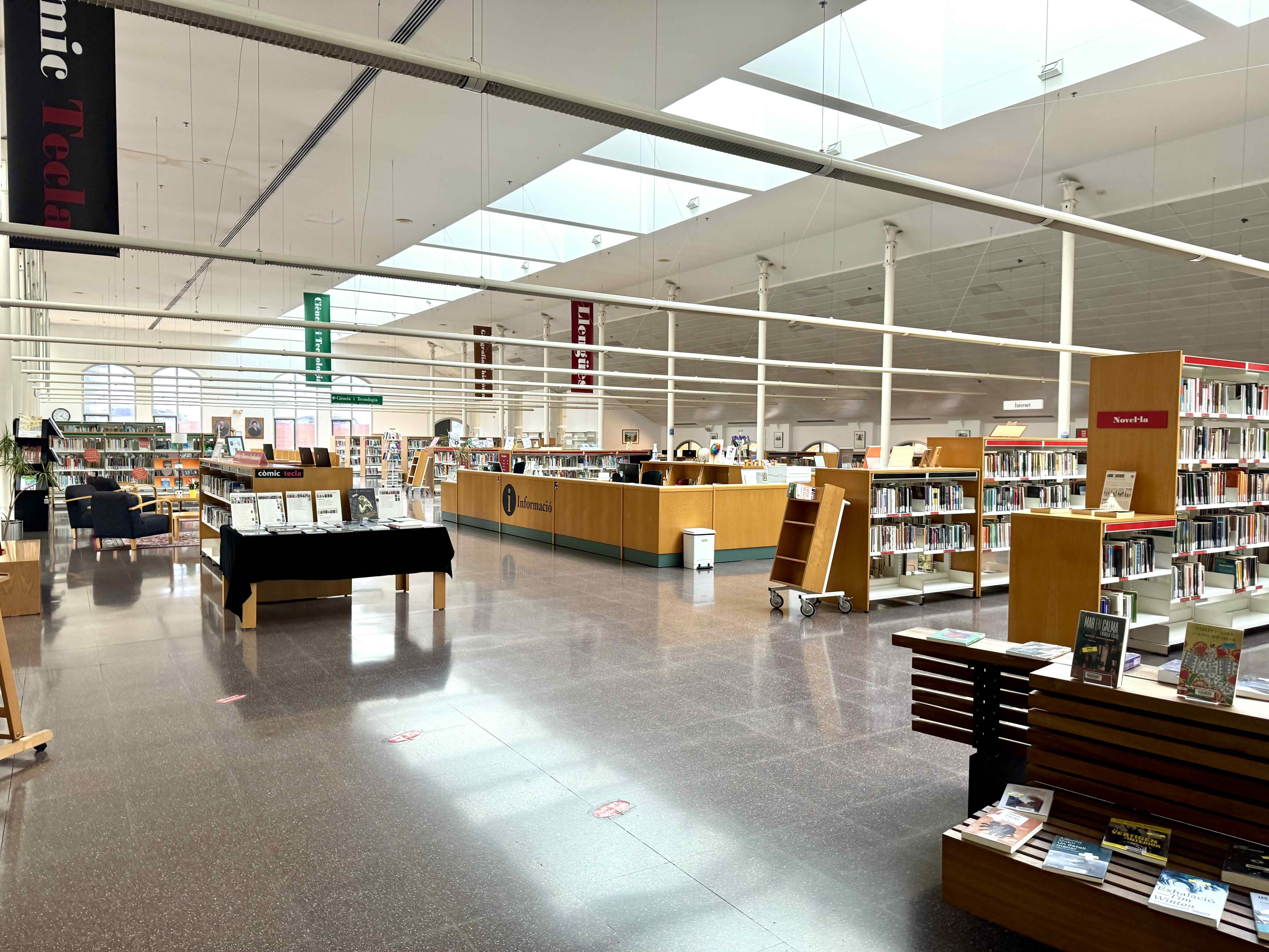 Part de l'antiga fàbrica està ocupada per la Biblioteca Central Tecla Sala. /A.F.