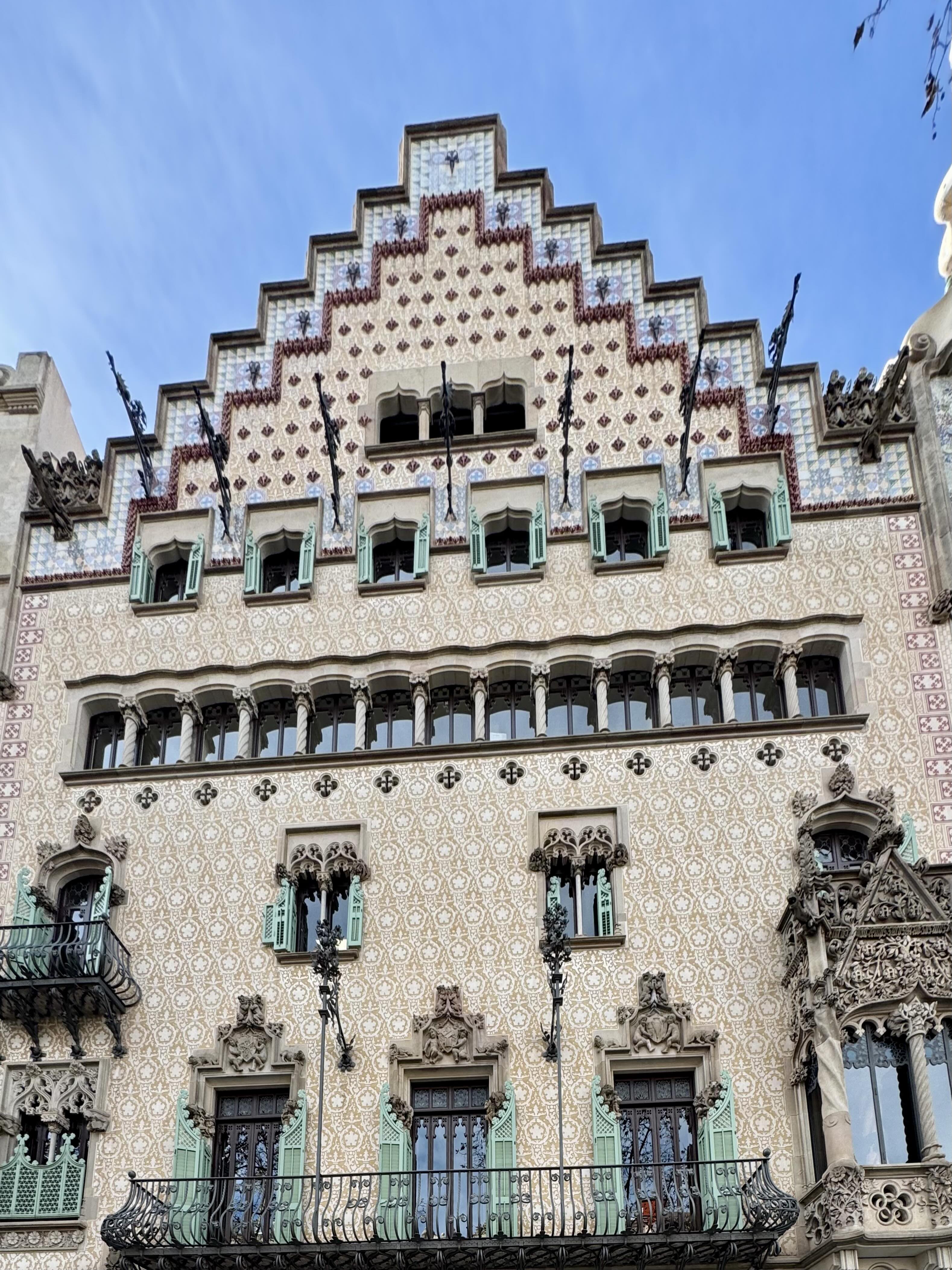 La façana de la Casa Amatller, amb aquest esglaonat tan característic. / A.F.