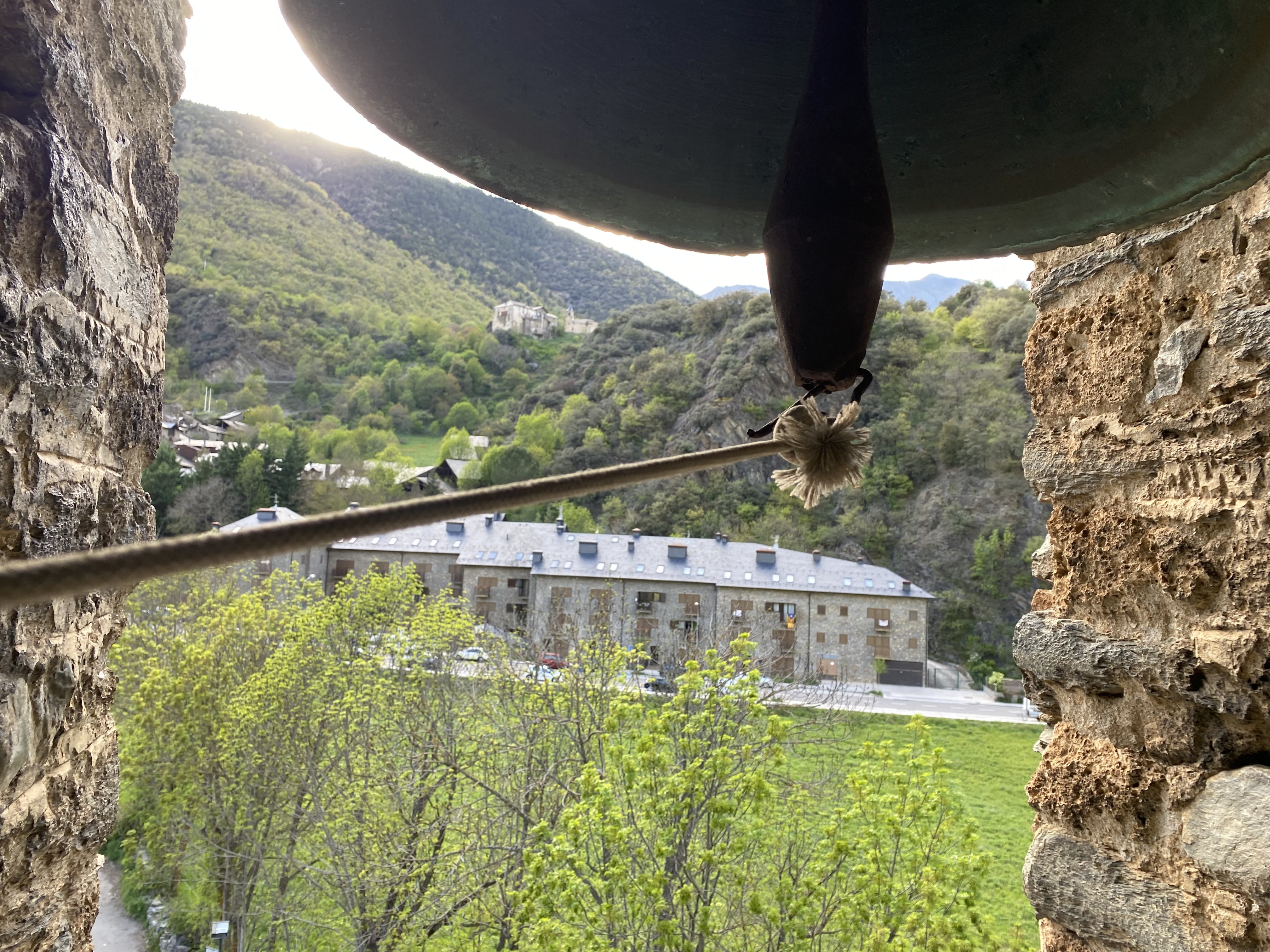 Dalt del campanar de Santa Maria de Ribera de Cardós