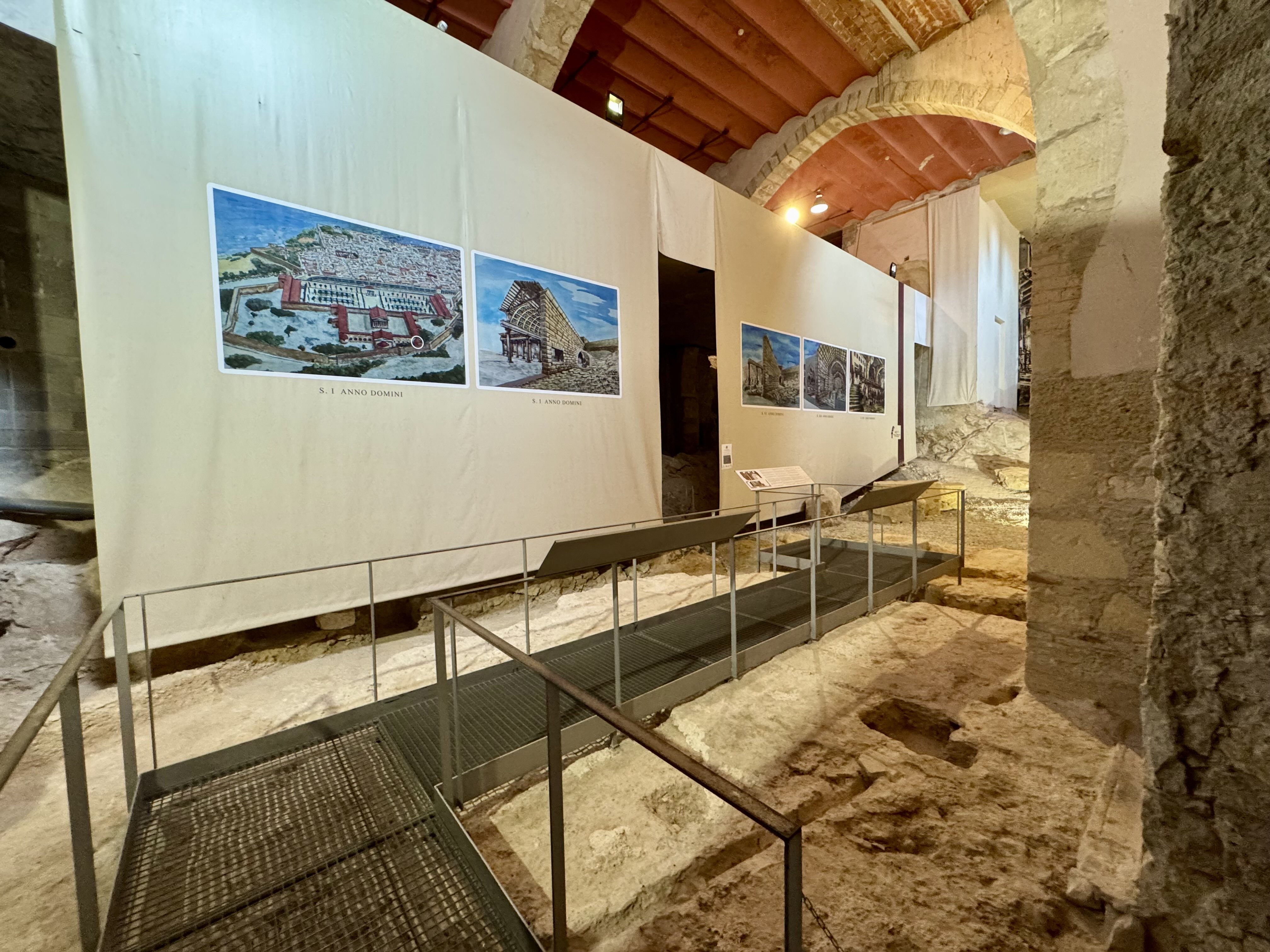 Una excavació arqueològica a la catedral de Tarragona va permetre localitzar, al subsòl de l'edifici, el recinte de culte on estaria el temple romà d'August. / A.F.