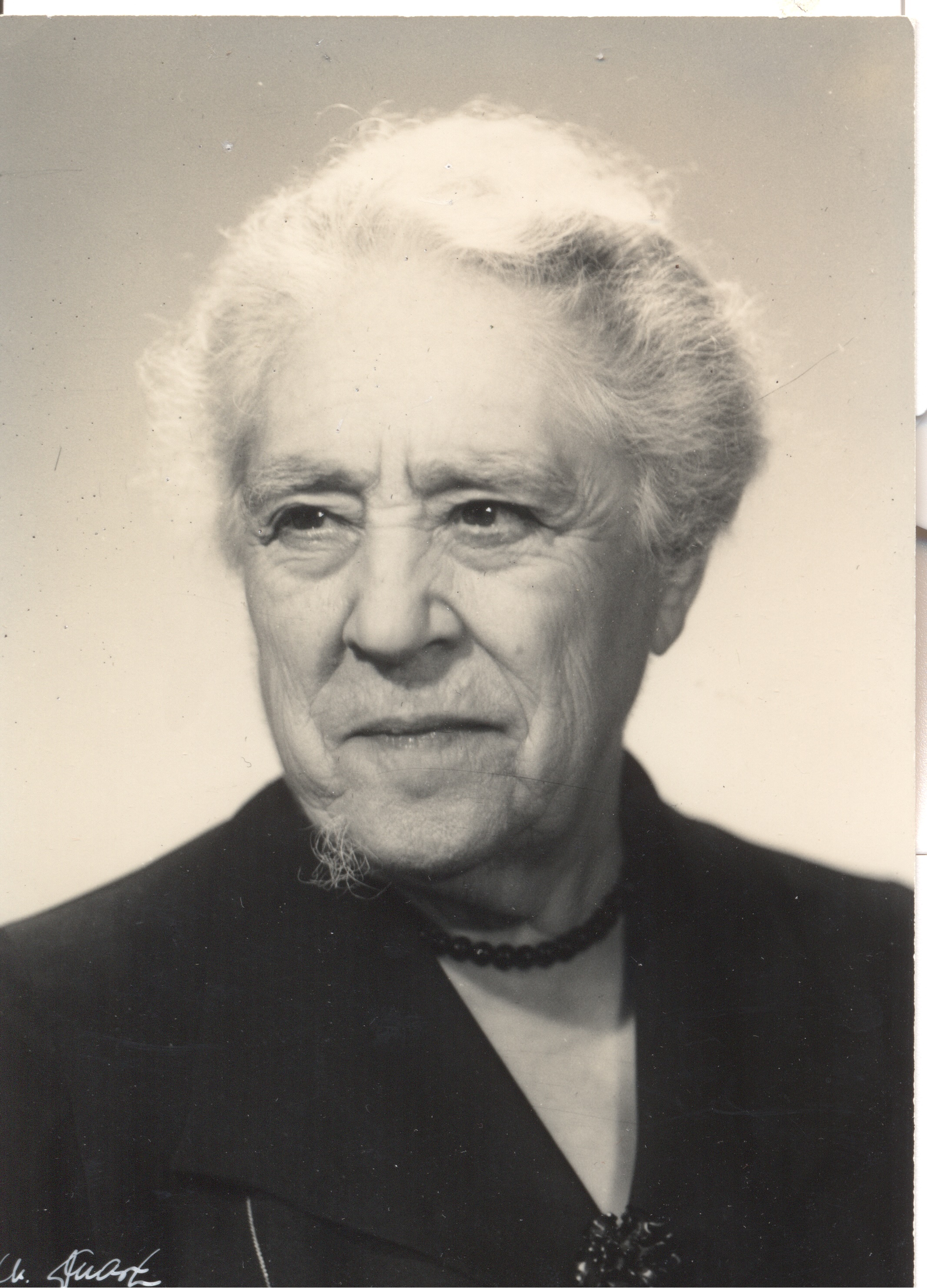 Caterina Albert als 70 anys. / Fons Víctor Català. Arxiu Històric de l'Escala