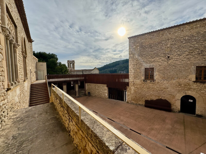 El Castell dels Santmartí, refugi de la reina Sibil·la